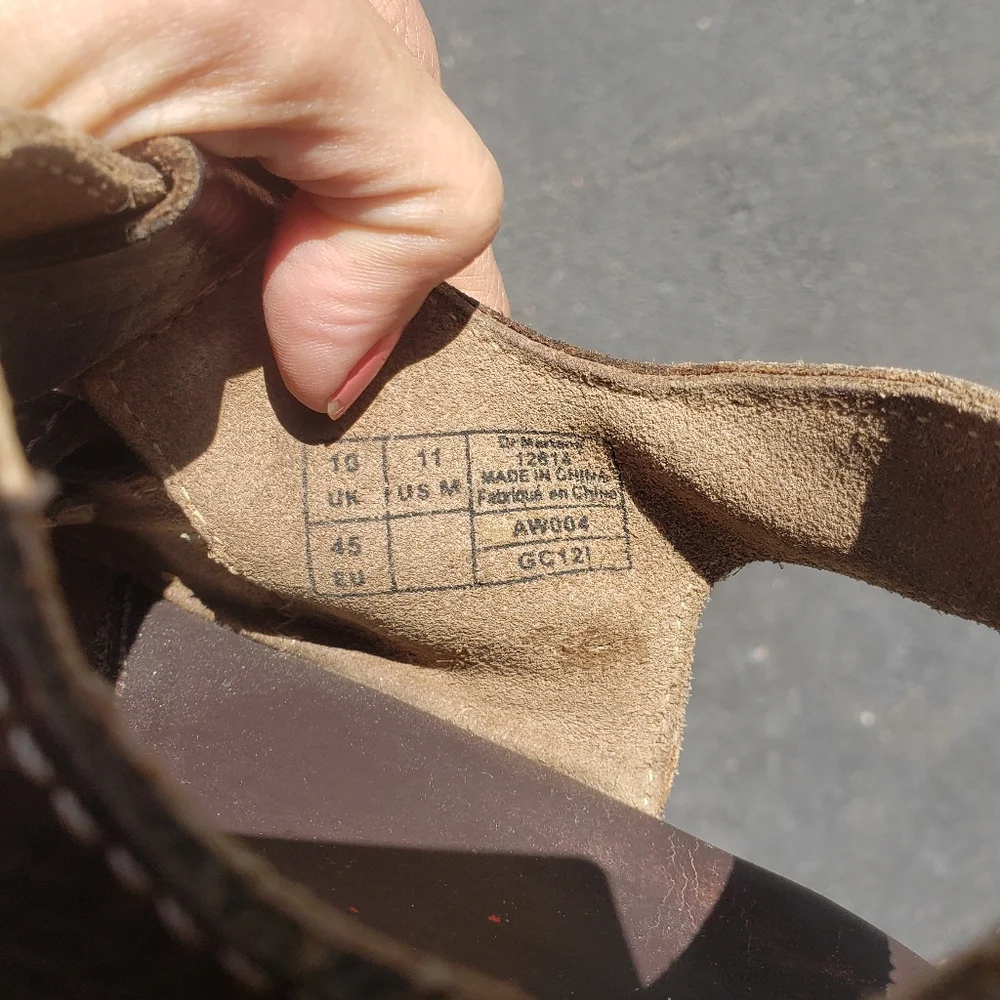 Dr Doc Martens Sandals Men's 11 US Y2K Brown Leather Fisherman Buckle 12614